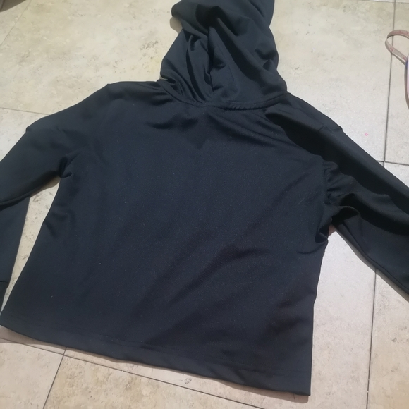 🔵 3/$30 Women's Cropped Batman Shirt - Picture 6 of 15